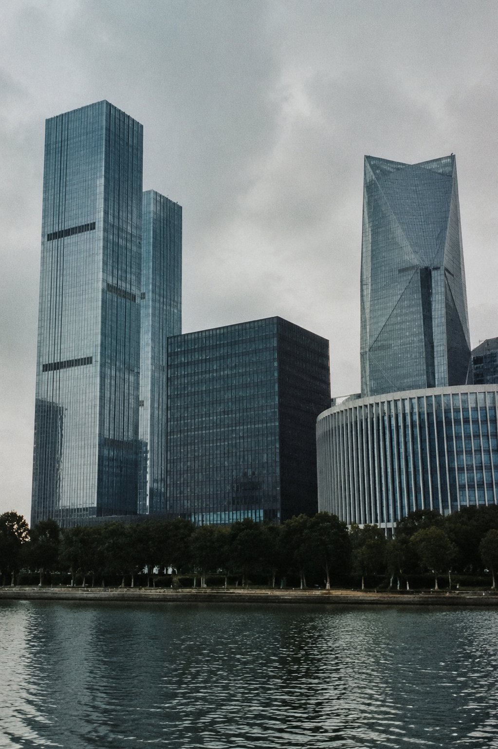 谷歌联手黑石组建AI云公司：算力生意正在金融化